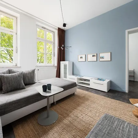 Nakedurban The One *